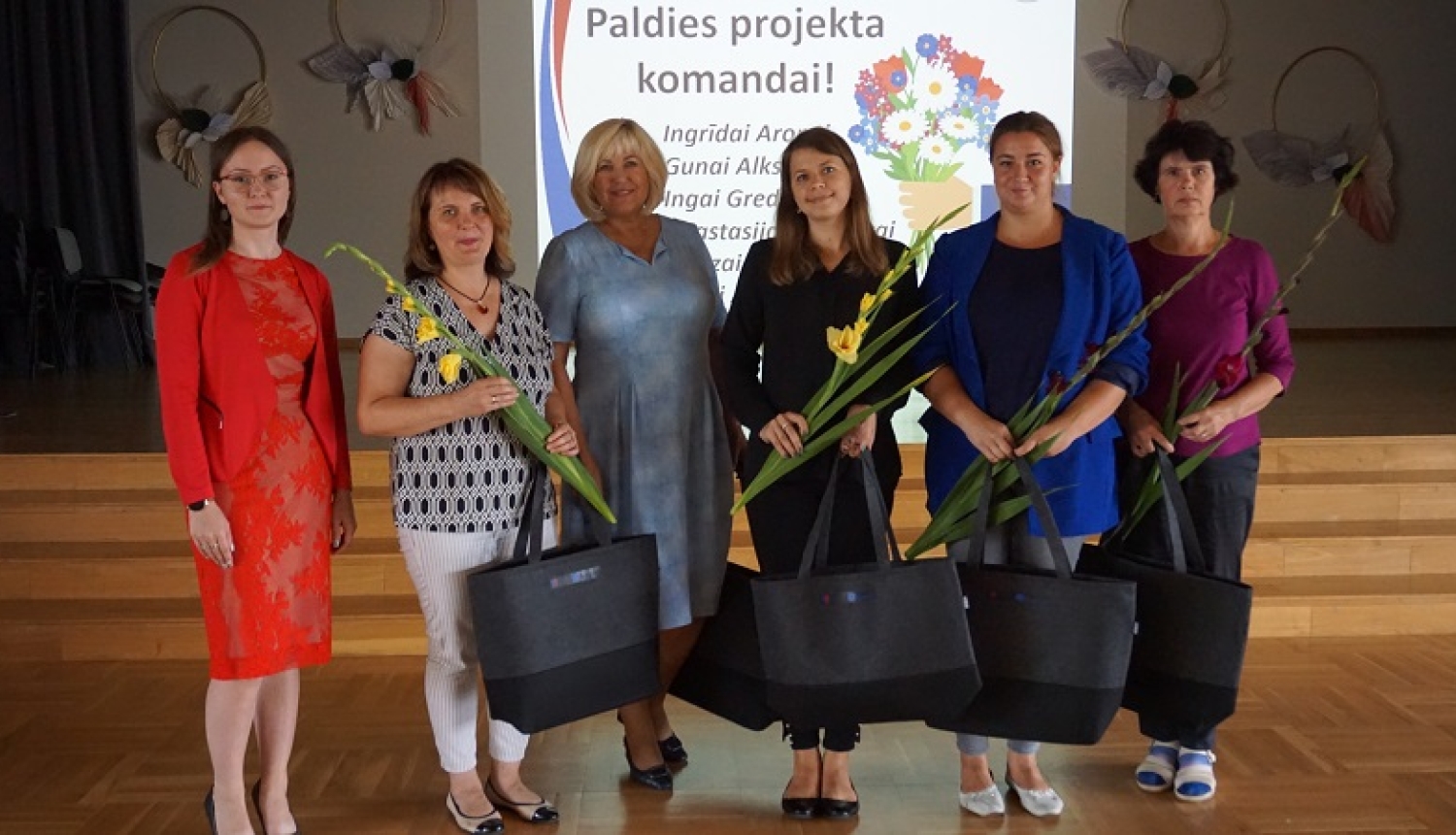Efektīvas lasīšanas stratēģijas jauniešu izglītībā balvu pasniegšana