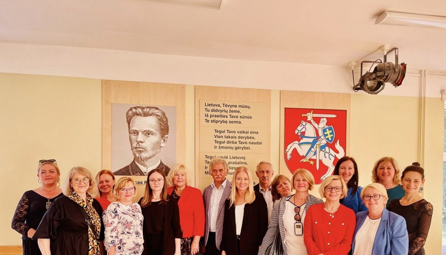 Efektīvas lasīšanas stratēģijas jauniešu izglītībā sanāksmes dalībnieki